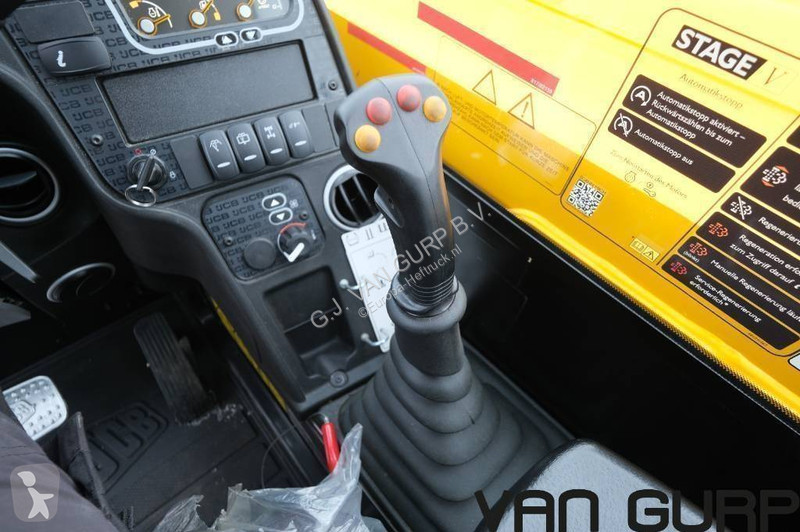 Empilhador braço telescópico  JCB | 2024 | 158h...
