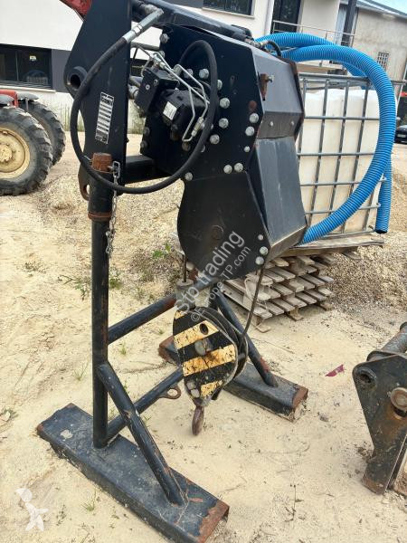 رافعة شوكية تلسكوبية Manitou  MRT 2150+