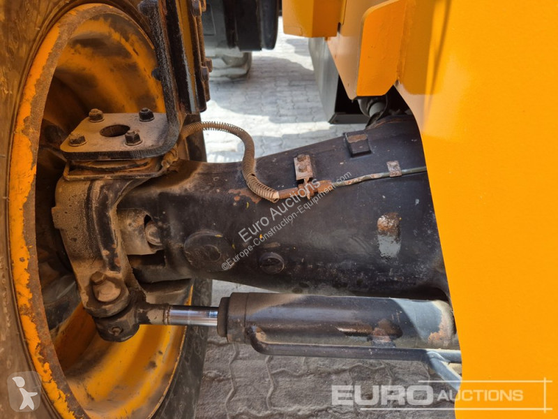 رافعة شوكية تلسكوبية JCB 540-200