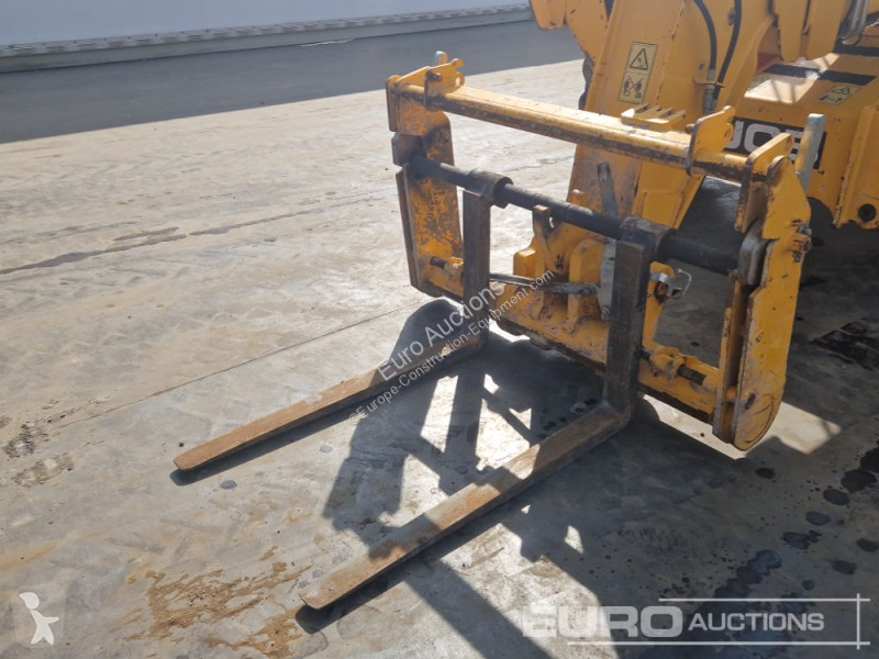 رافعة شوكية تلسكوبية JCB 540-140 Hi Viz