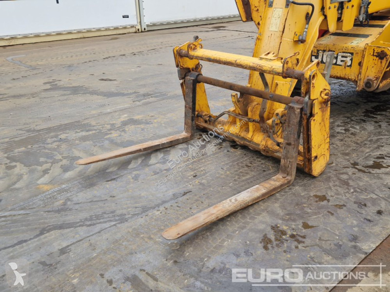 رافعة شوكية تلسكوبية JCB 540-140 Hi Viz