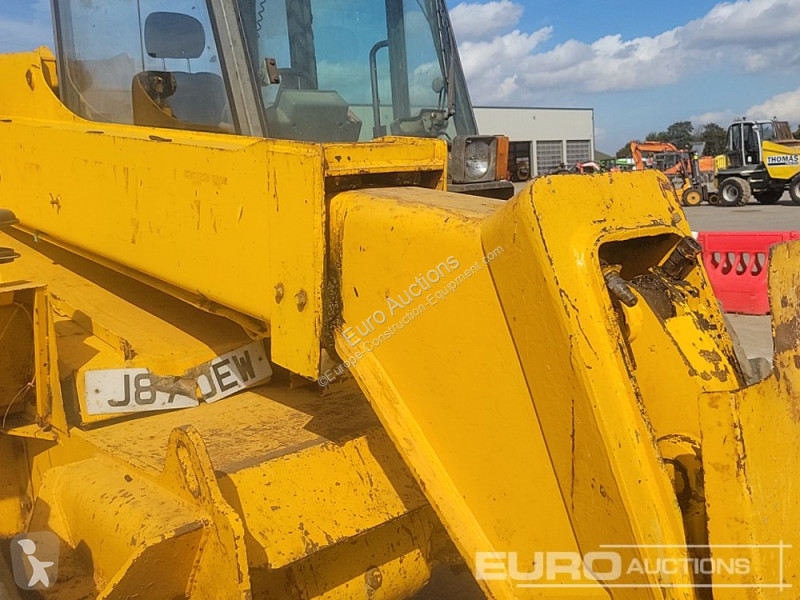 Teleskopický vozík JCB 525-67