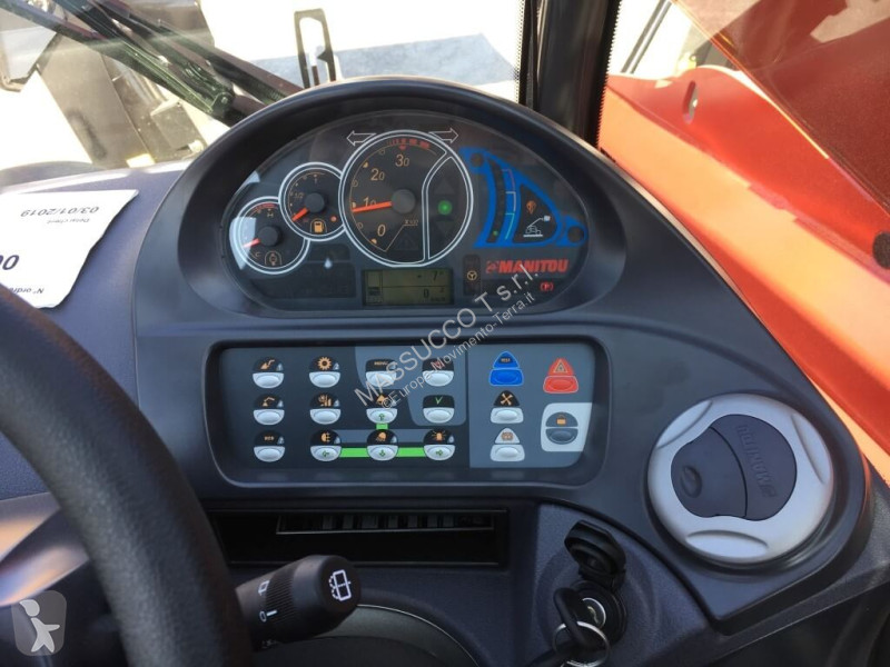 رافعة شوكية تلسكوبية Manitou 100P