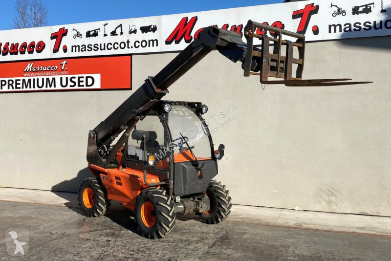 Teleskoplastare Ausa T144