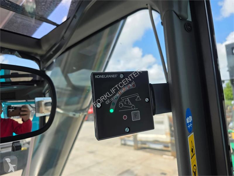 Teleskopický manipulátor Konecranes SMV 4632 TC5
