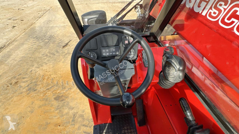 Teleskopický manipulátor Manitou BT 420 4x4
