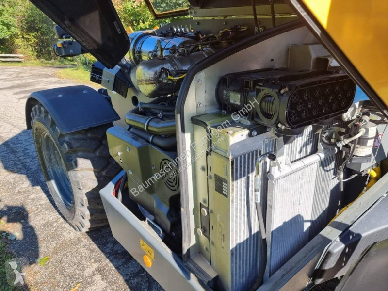 رافعة شوكية تلسكوبية Liebherr T 32-7