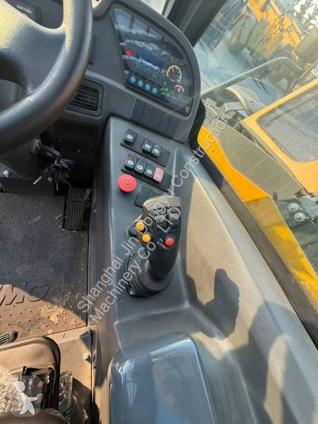 XCMG XC6-3007V telescopic handler