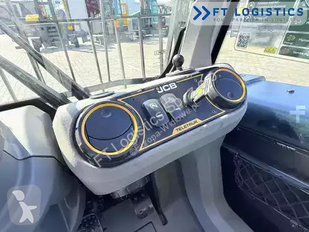 Teleskopický manipulátor JCB