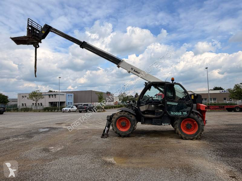 رافعة شوكية تلسكوبية Bobcat T36120SL