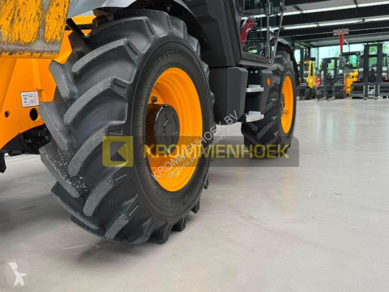 رافعة شوكية تلسكوبية JCB HiViz