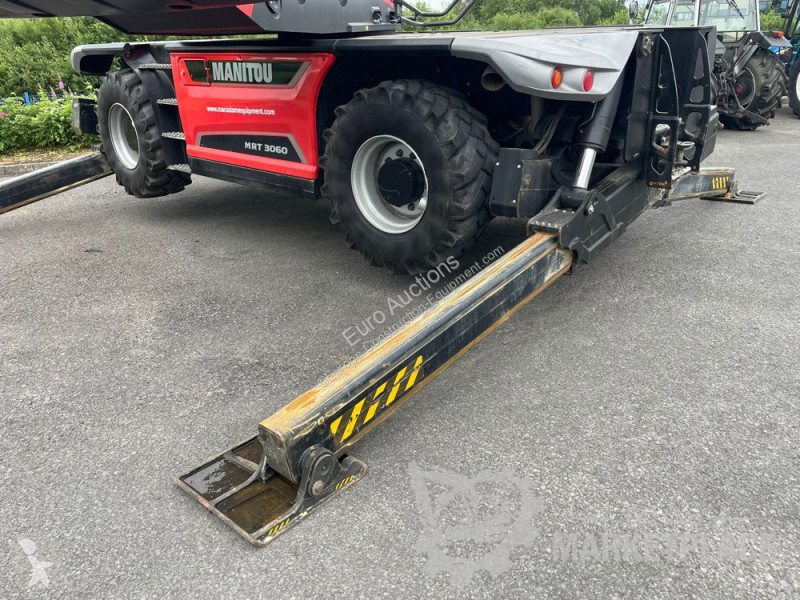 Телескопічний навантажувач Manitou MRT 3060