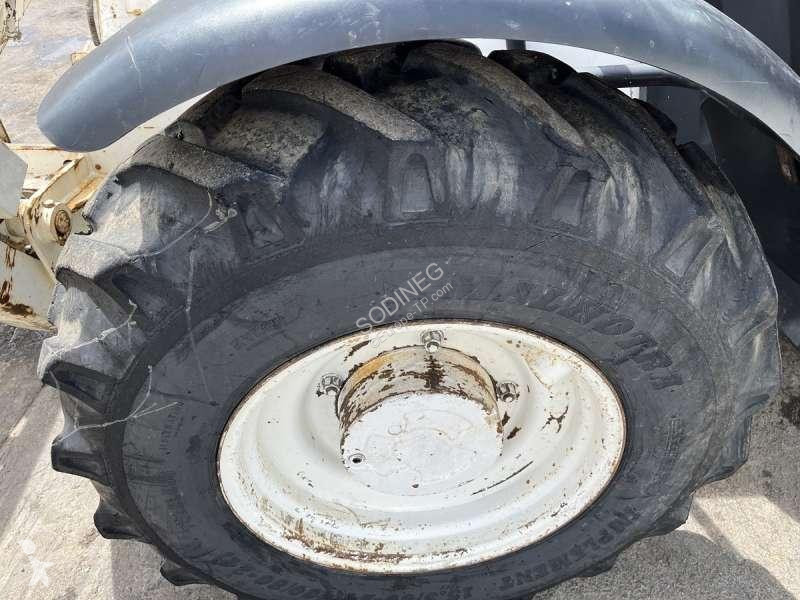 رافعة شوكية تلسكوبية JCB