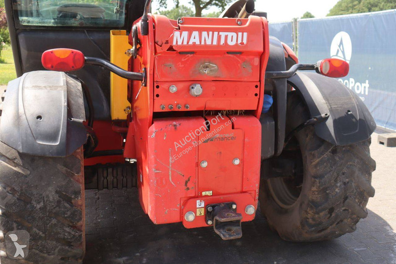 Телескопичен товарач Manitou