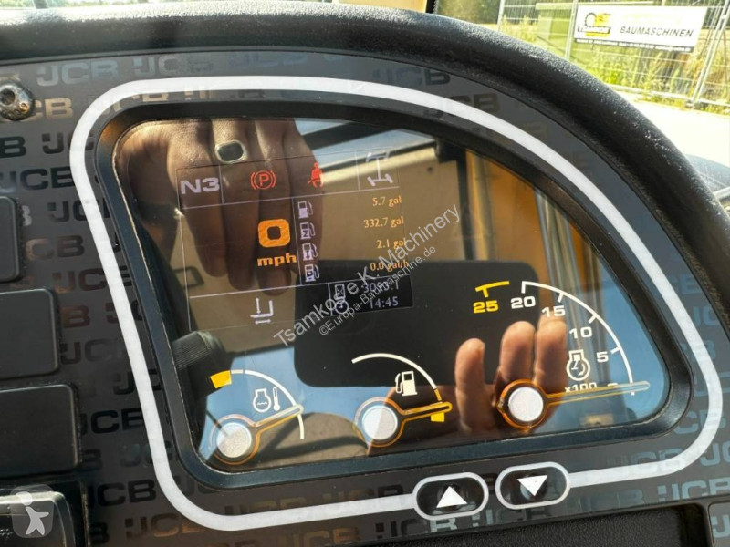 Carretilla telescópica JCB HiViz...