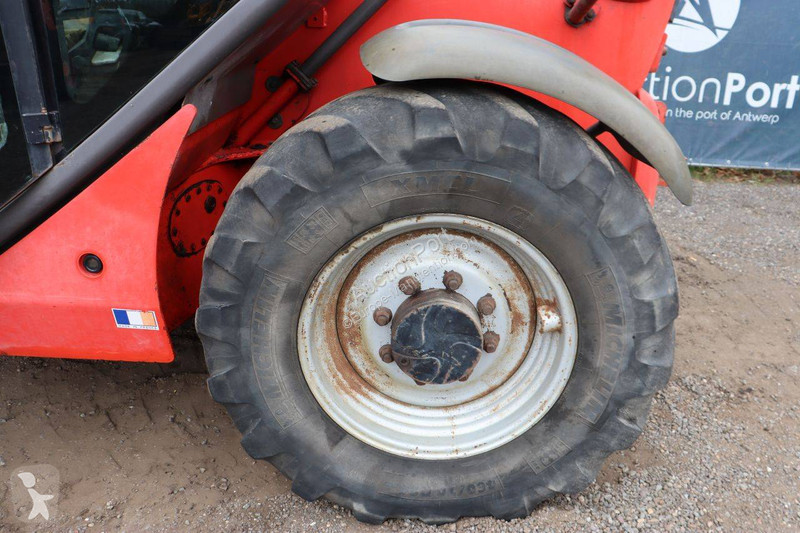 伸缩臂叉车 Manitou