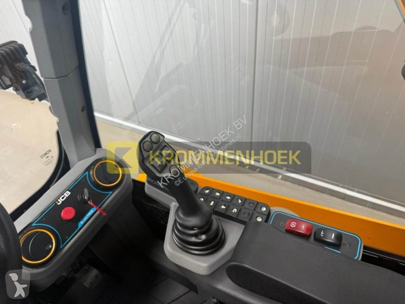 Sollevatori telescopici JCB 35-22E Demo