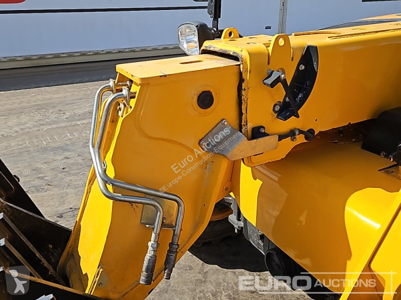 Teleskopický vozík JCB 525-60 Hi Viz