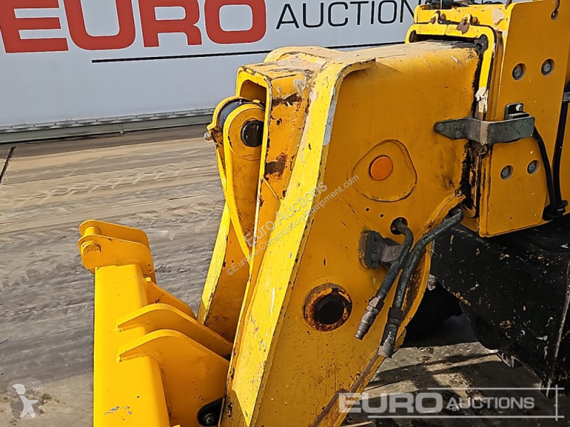 Teleskopický vozík JCB 560-80