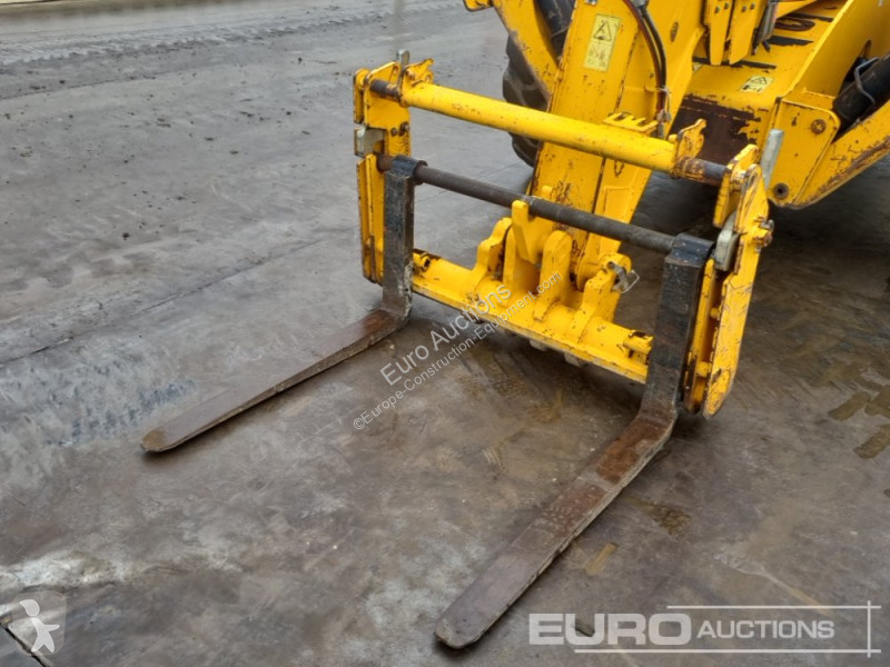 Teleskopický vozík JCB 540-140 Hi Viz