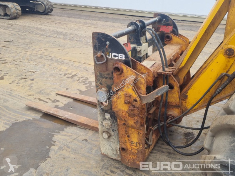 Teleskopický vozík JCB 531-70
