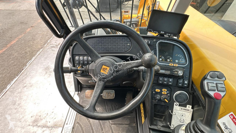 Sollevatori telescopici JCB AGROPLUS 560-80