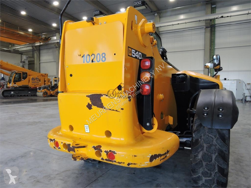 رافعة شوكية تلسكوبية JCB