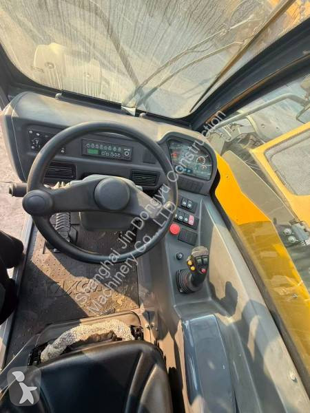 XCMG XC6-3007V telescopic handler