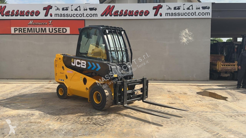 Sollevatori telescopici JCB 30-19E 4x2