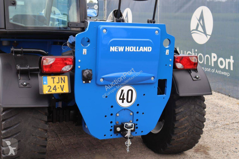 Teleskopický manipulátor New Holland LM628