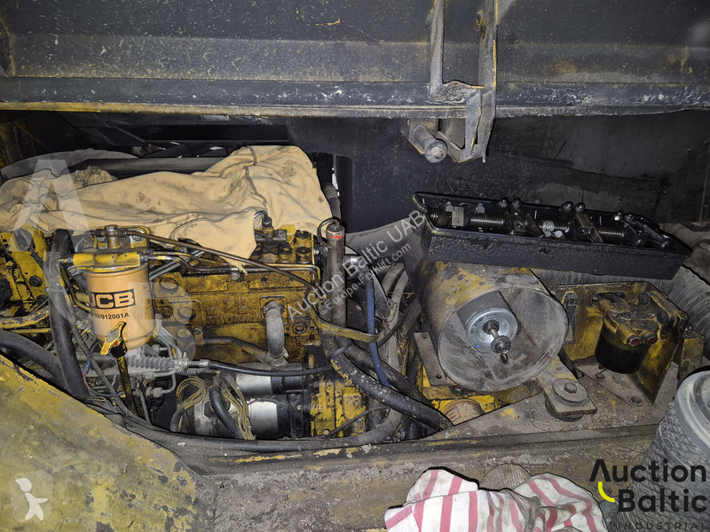 Teleskopický vozík JCB 535-67