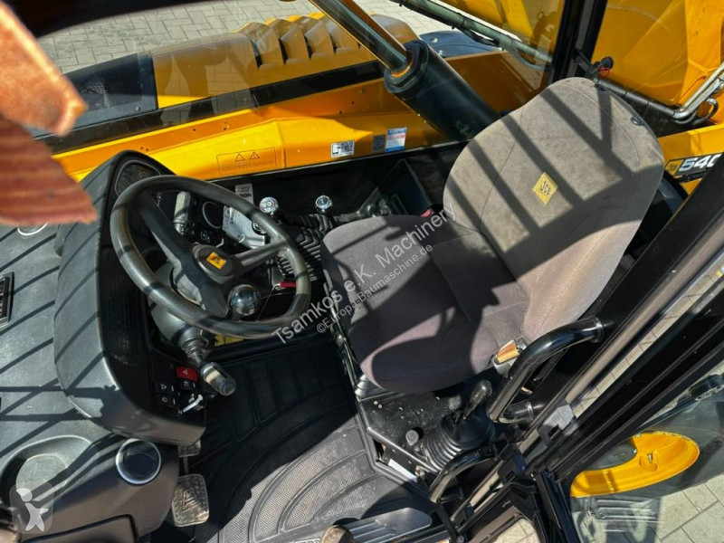 Carretilla telescópica JCB HiViz...
