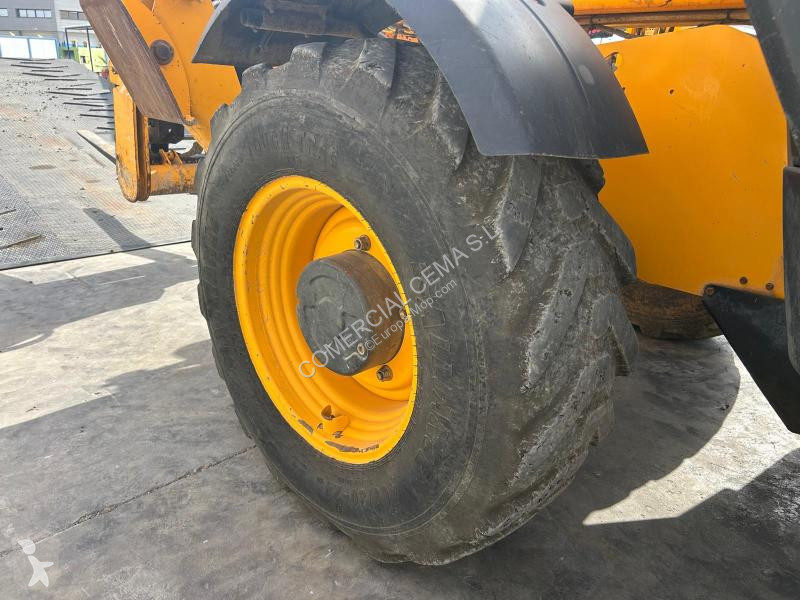 Chariot télescopique JCB