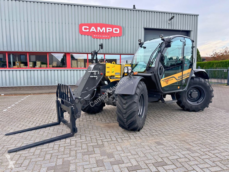 Teleskopický vozík New Holland TH7.37 Plus