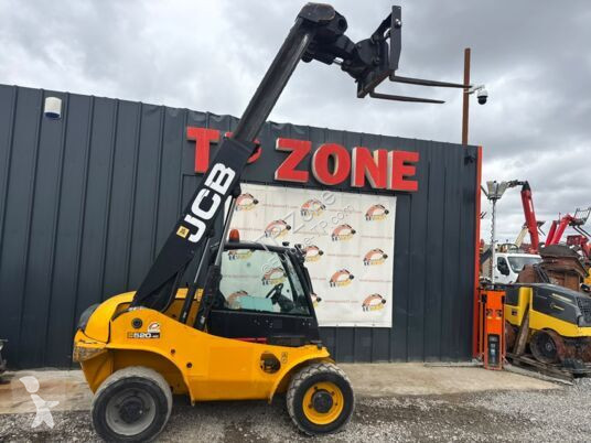 Chariot télescopique JCB