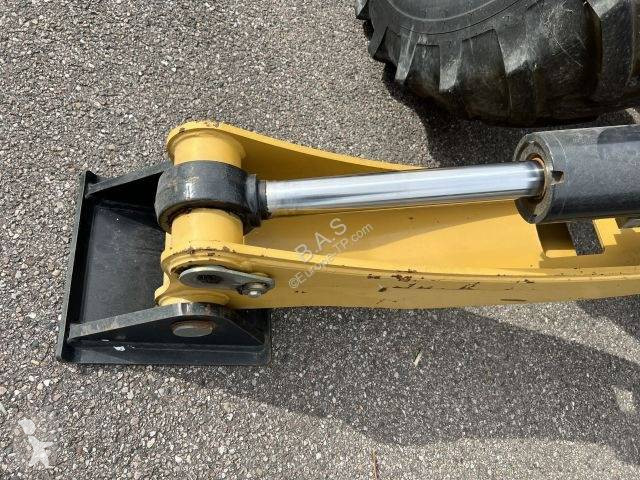Teleskopický vozík Caterpillar TH360B