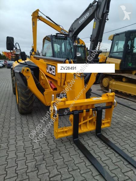 Încărcător telescopic JCB 540-140