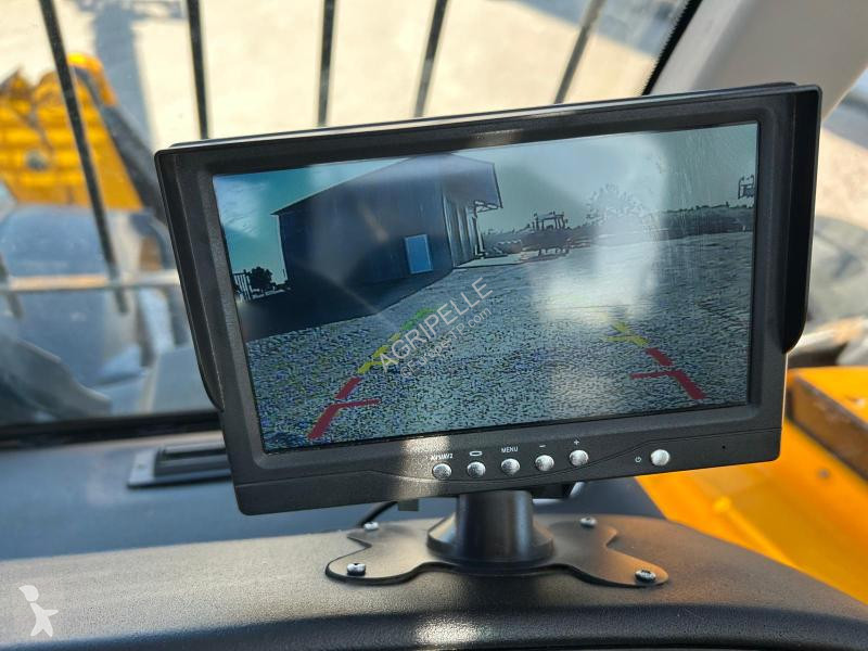 Încărcător telescopic JCB