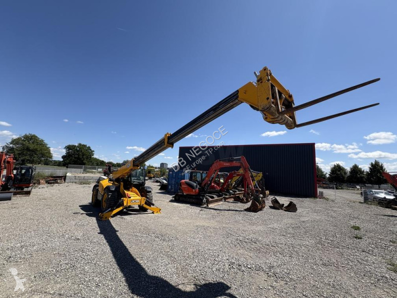 Încărcător telescopic JCB