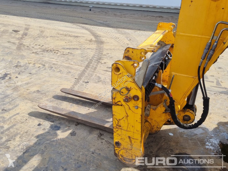 Teleskopický vozík JCB 540-170