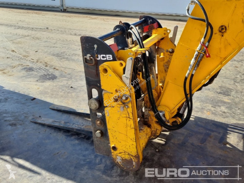 Teleskopický vozík JCB 540-140 Hi Viz