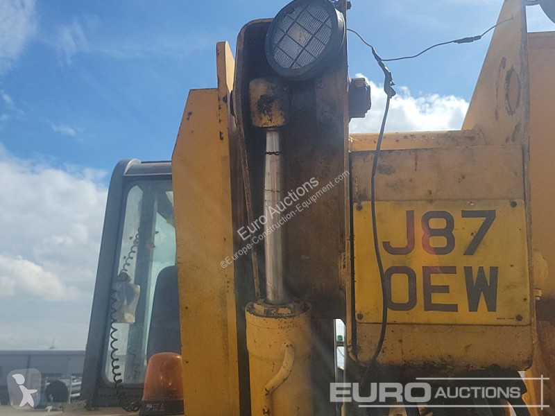 Teleskopický vozík JCB 525-67