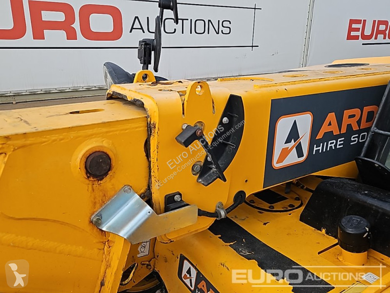 رافعة شوكية تلسكوبية JCB 525-60 Hi Viz