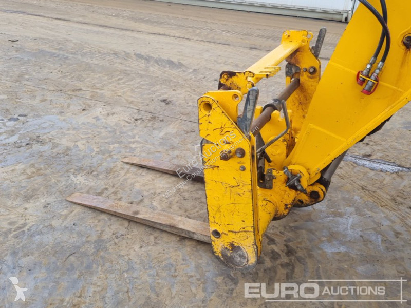 Teleskopický vozík JCB 540-140 Hi Viz