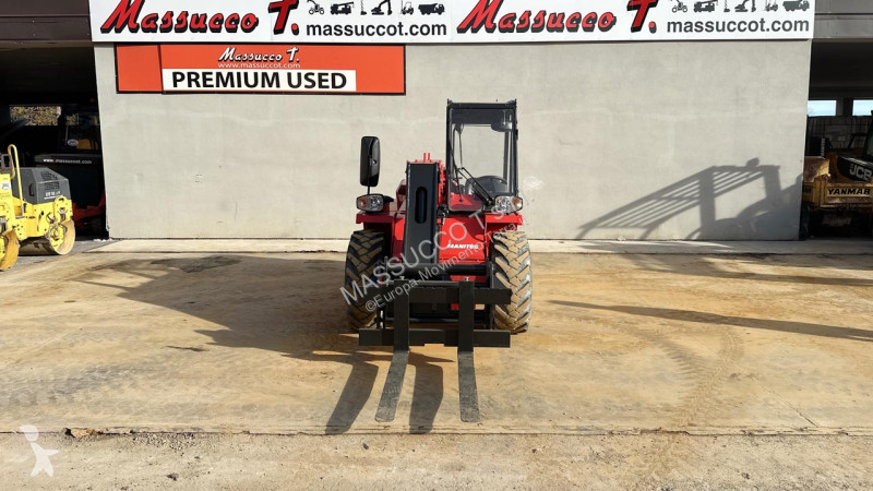 Teleskopický manipulátor Manitou BT 420 4x4