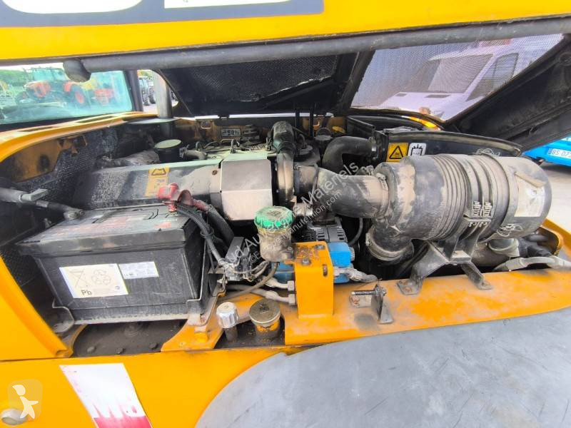 رافعة شوكية تلسكوبية JCB