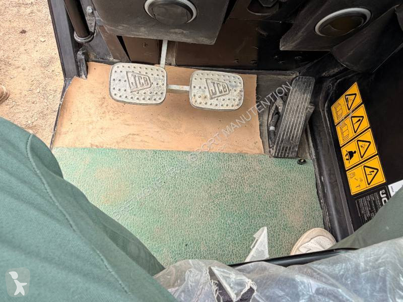Teleskopický manipulátor JCB 540-180