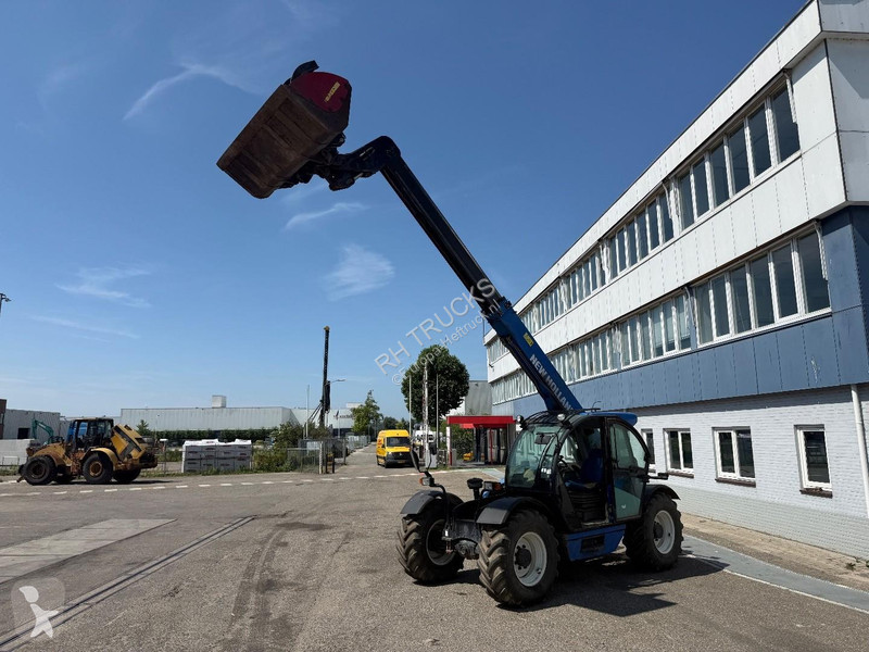 Teleskopický manipulátor New Holland LM5060 CE7...