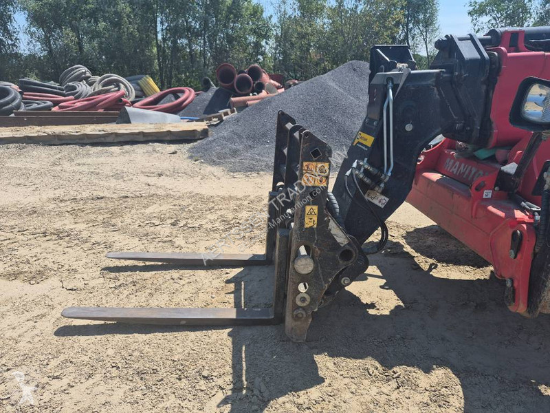 رافعة شوكية تلسكوبية Manitou e