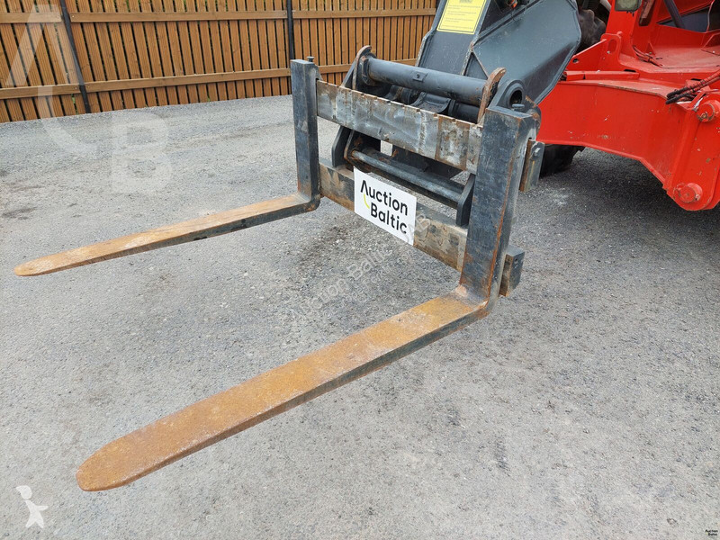 رافعة شوكية تلسكوبية Manitou Ultra